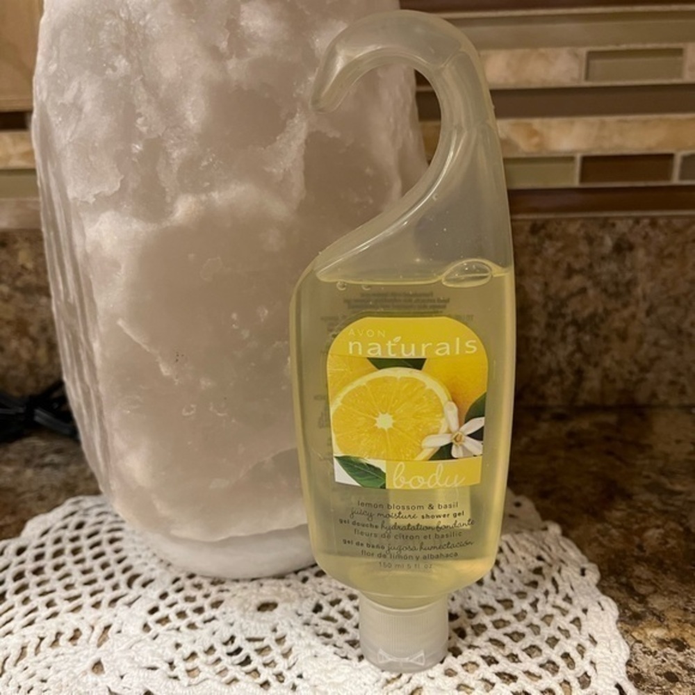 Avon Naturals Lemon Blossom and Basil Juicy Moisture Shower Gel New Old Stock
